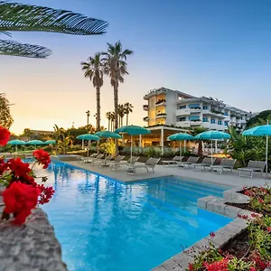 https://acacia-palace.sicilyhotelsitaly.net
